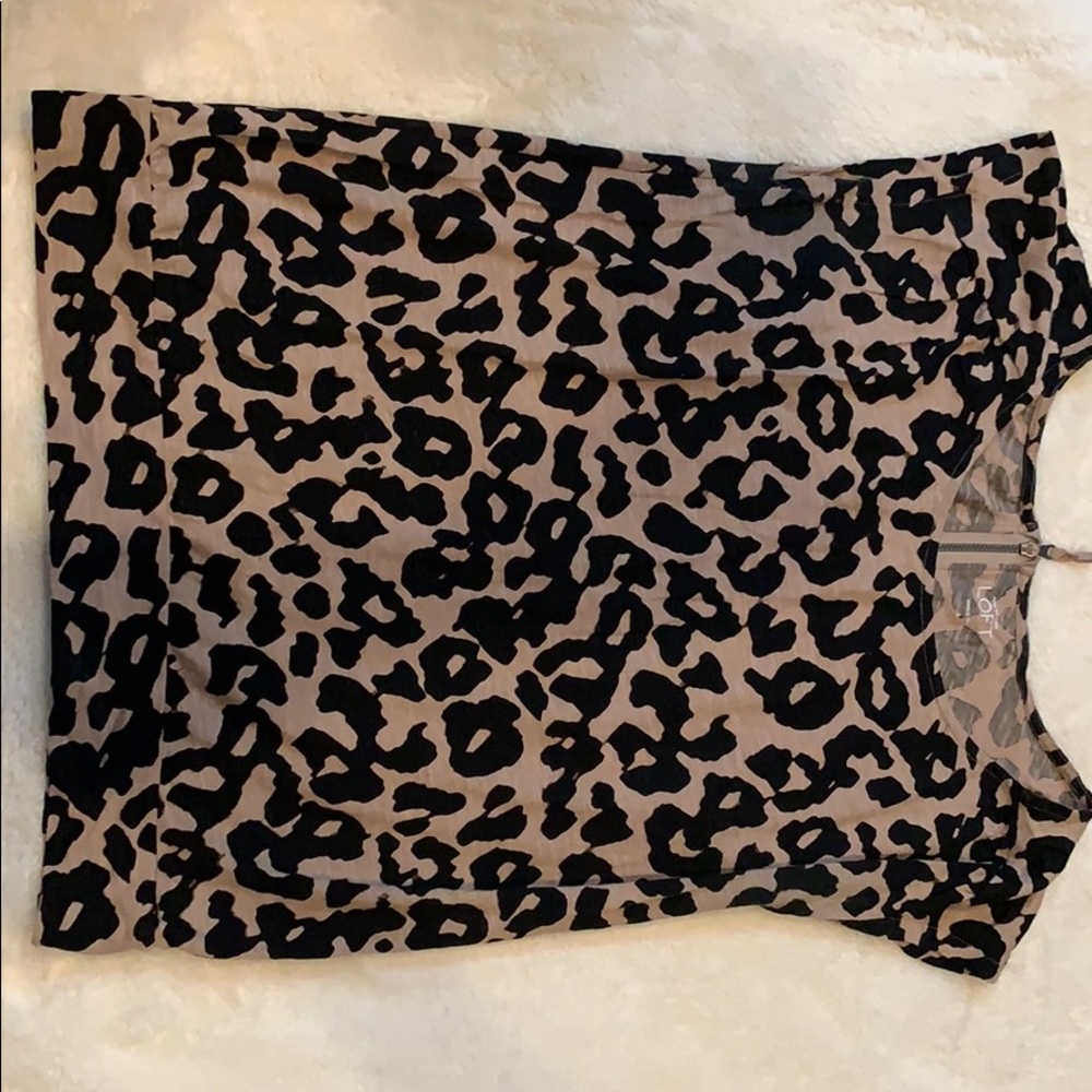 Ann Taylor Loft shirt in size small